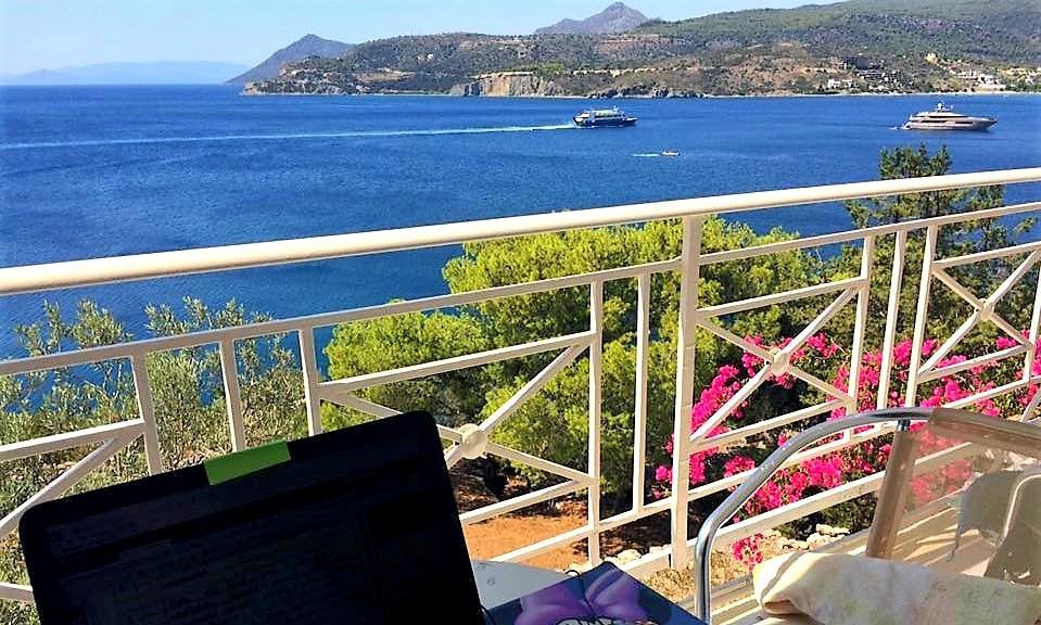 Kavos Bay Seafront Hotel Agia Marina  エクステリア 写真