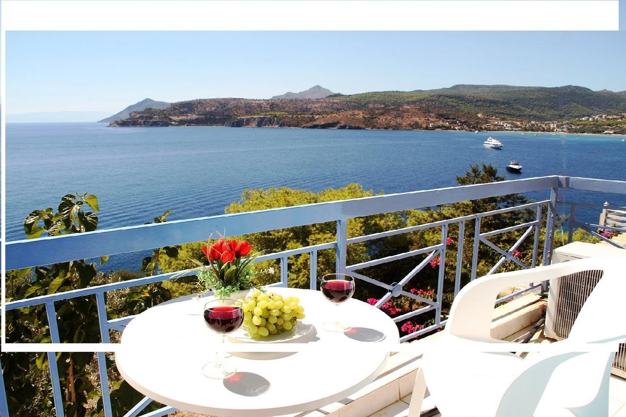 Kavos Bay Seafront Hotel Agia Marina  エクステリア 写真