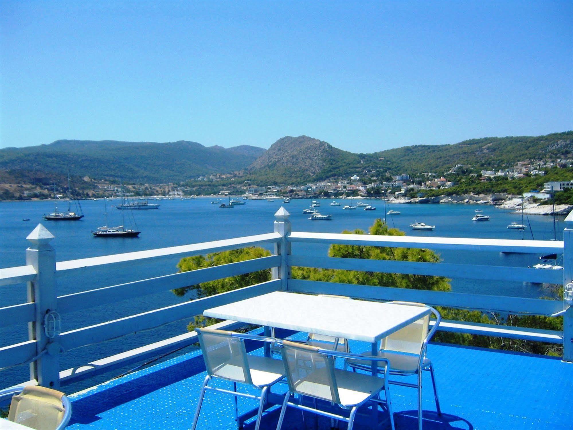 Kavos Bay Seafront Hotel Agia Marina  エクステリア 写真