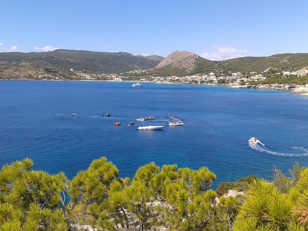 Kavos Bay Seafront Hotel Agia Marina  エクステリア 写真