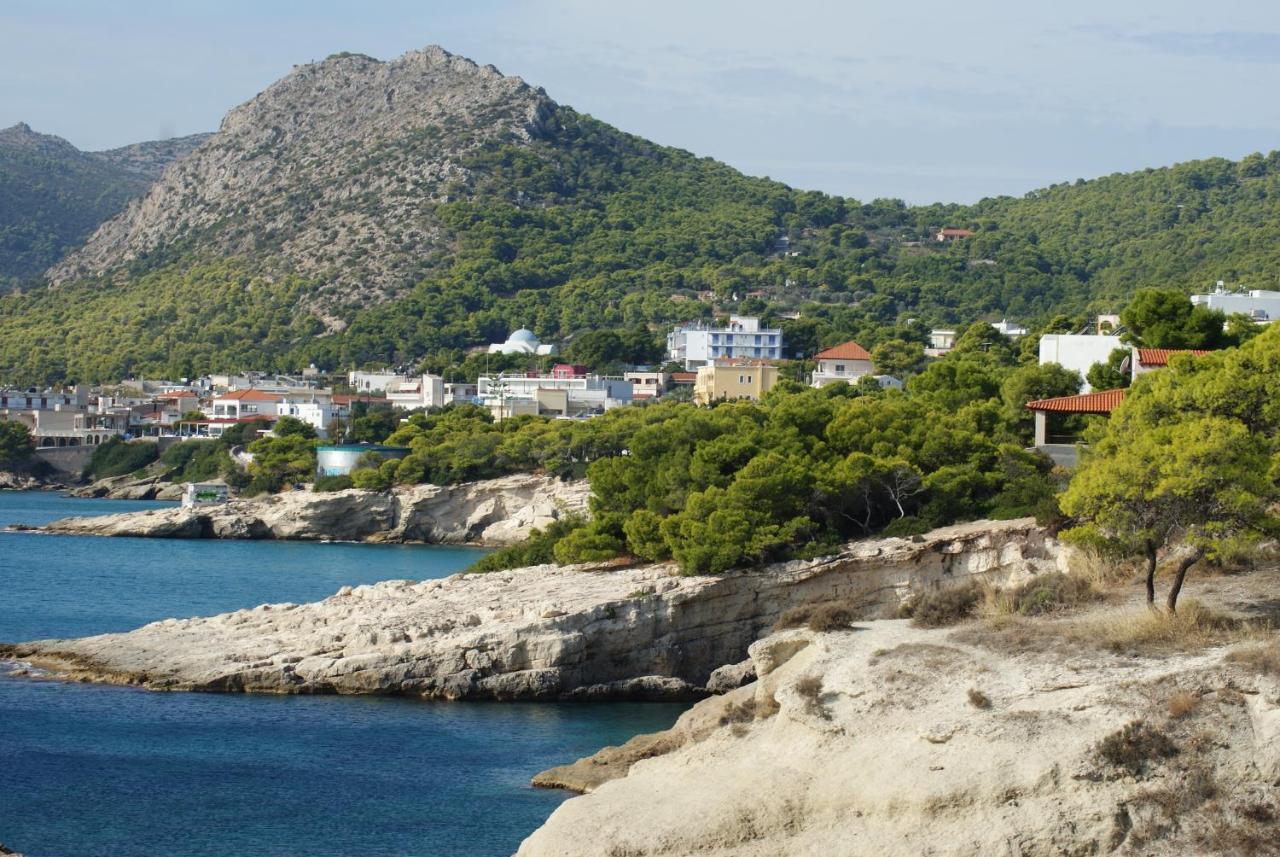 Kavos Bay Seafront Hotel Agia Marina  エクステリア 写真